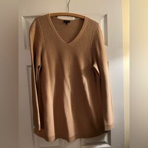 Talbots Women's V-Neck Sweater in Camel/Tan